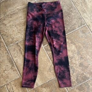 NEW Women’s Athleta Elation Ice Dye 7/8 Tie-Dye Leggings - Black and Pink.